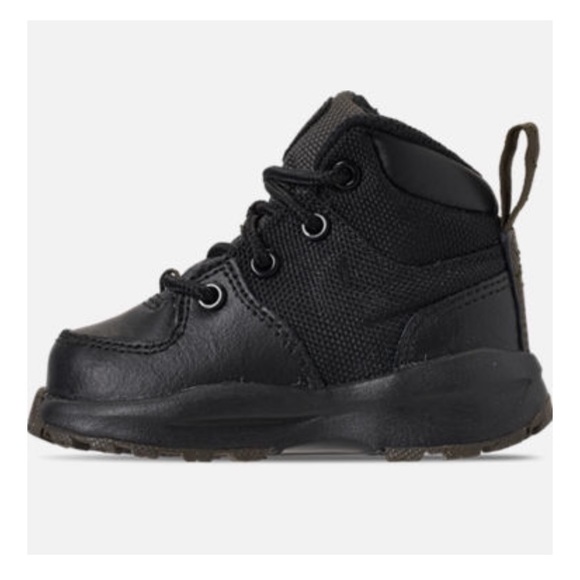 Nike / Toddler Manoa 2017 All Black Boots ‘17 EUC - Picture 8 of 8
